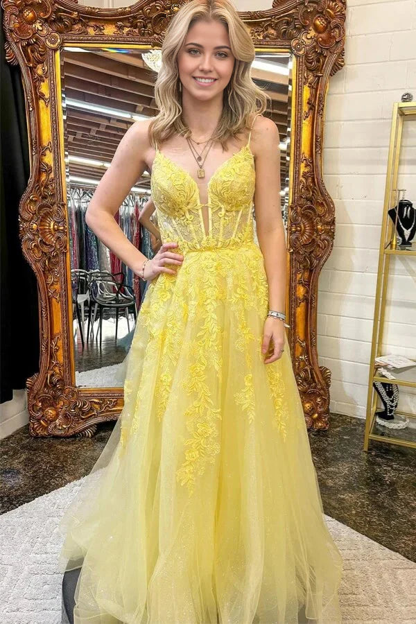 Vestidos de fiesta de corte A con escote en V, tul, tirantes finos, apliques de encaje
